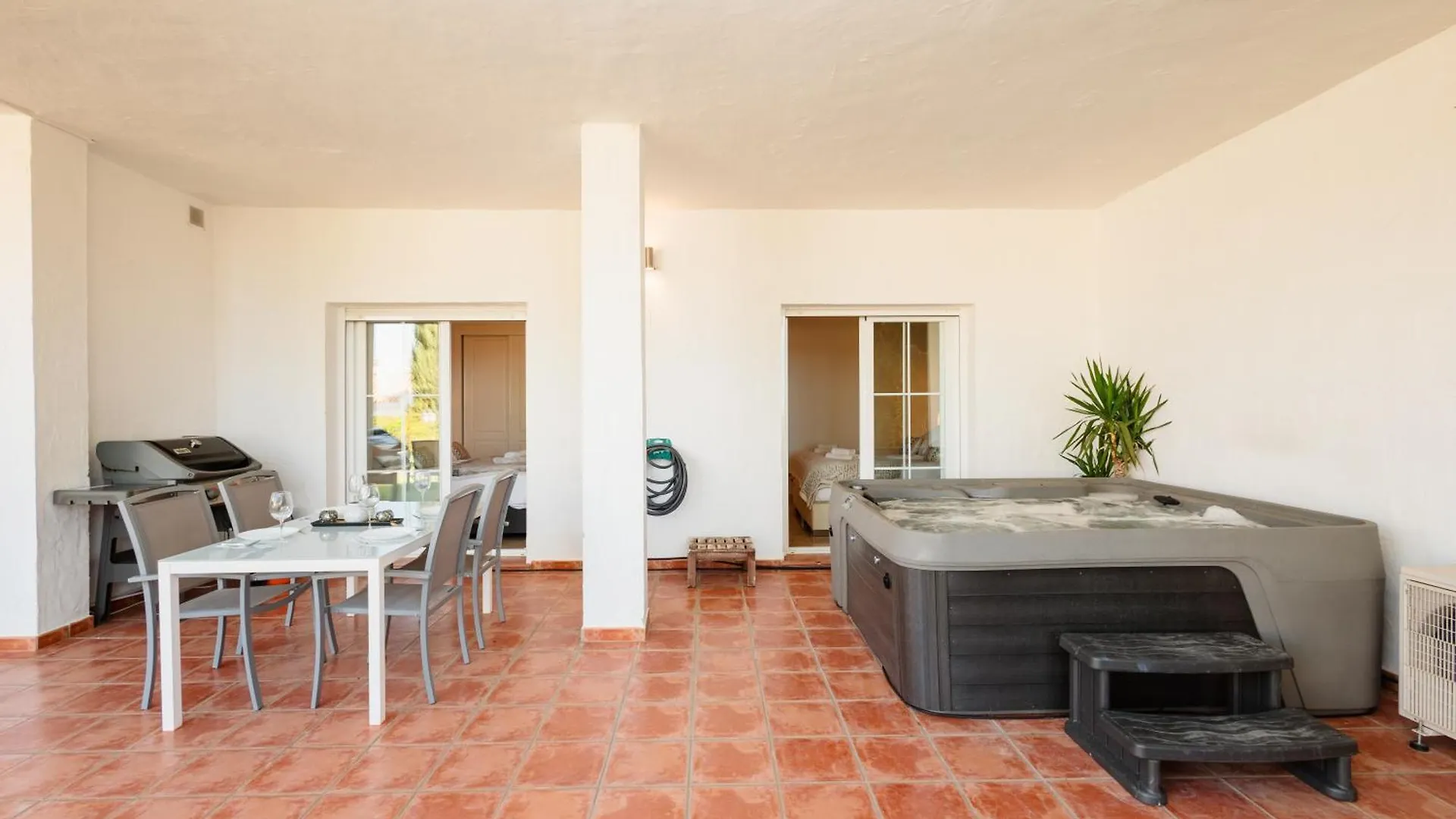 Sea View Apartment With Private Garden And Jacuzzi In Balcones Del Lago, Istan El Ángel 0*,