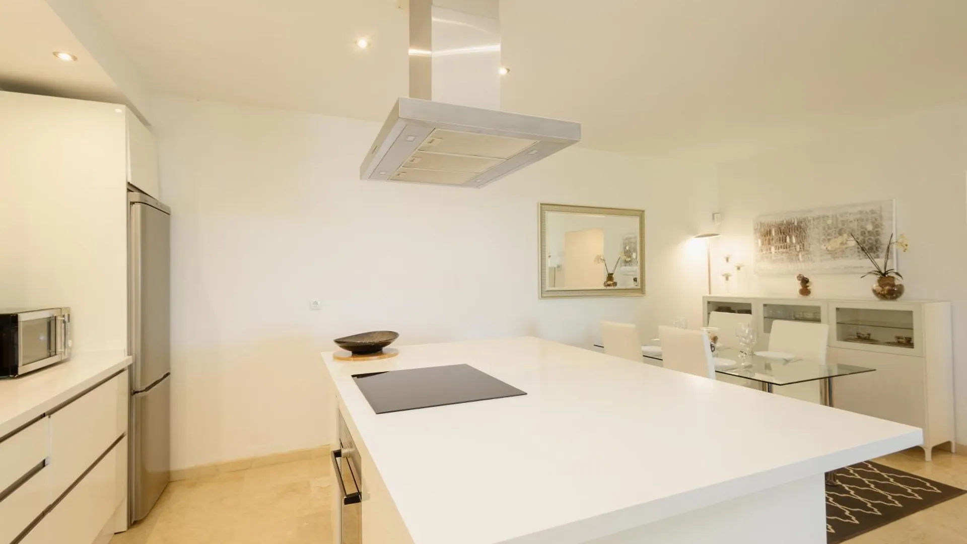 Sea View Apartment With Private Garden And Jacuzzi In Balcones Del Lago, Istan El Ángel
