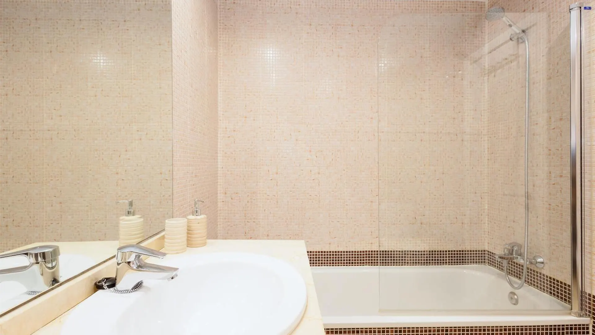 Sea View Apartment With Private Garden And Jacuzzi In Balcones Del Lago, Istan El Ángel Španělsko