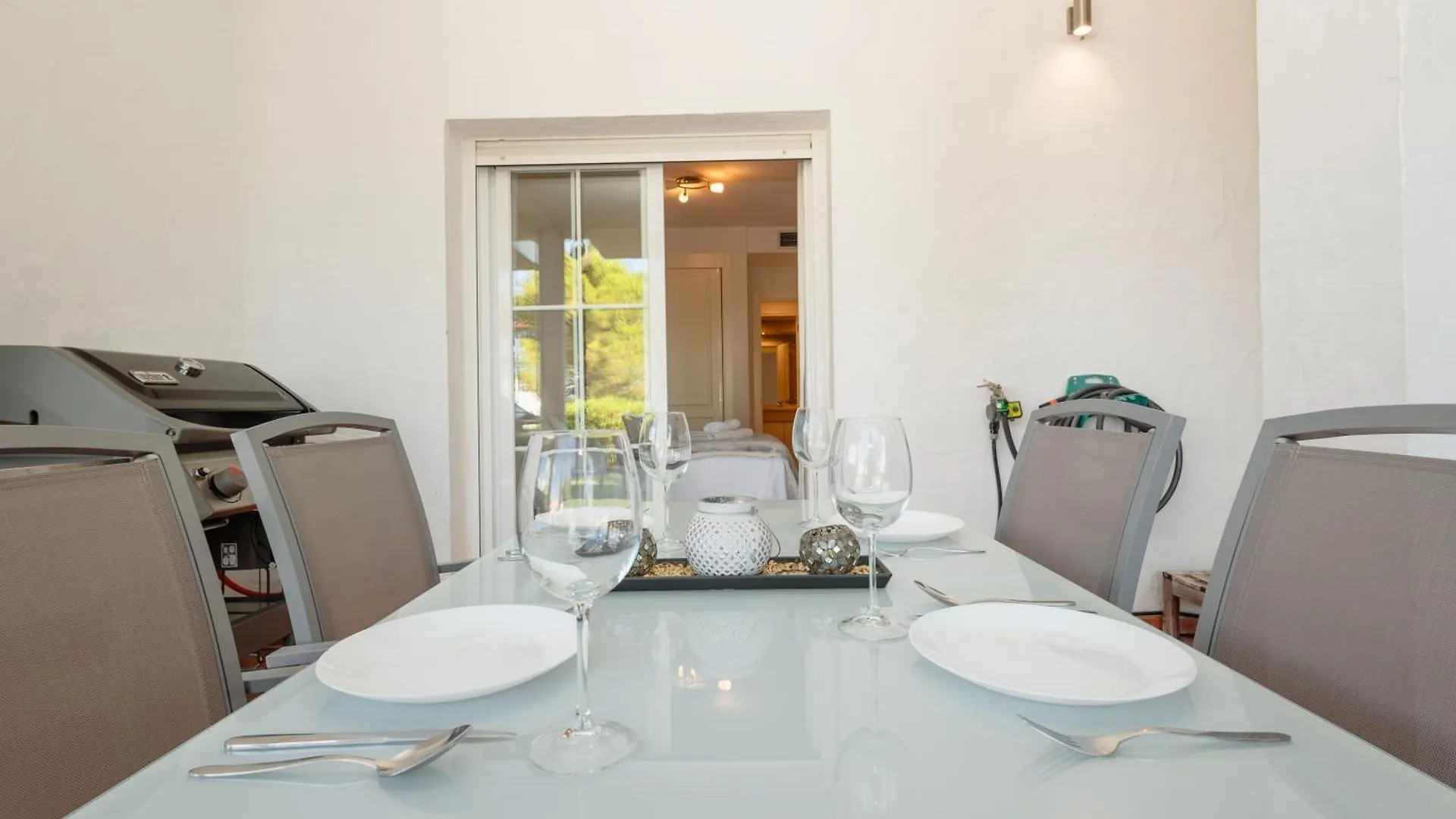 Sea View Apartment With Private Garden And Jacuzzi In Balcones Del Lago, Istan El Ángel